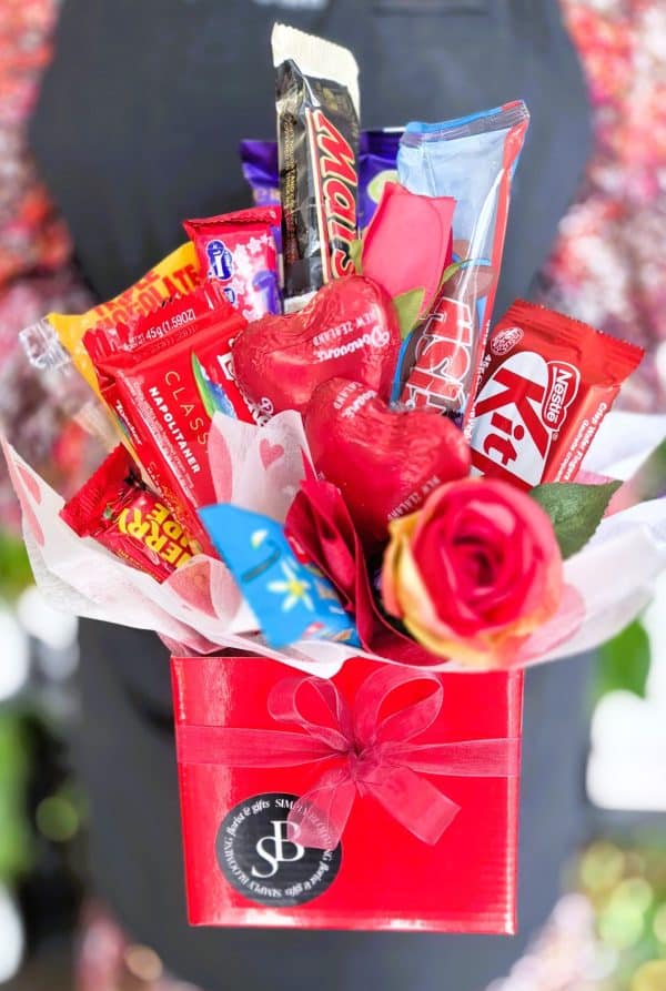 Valentine's Day Posy of Chocolates! - Image 3